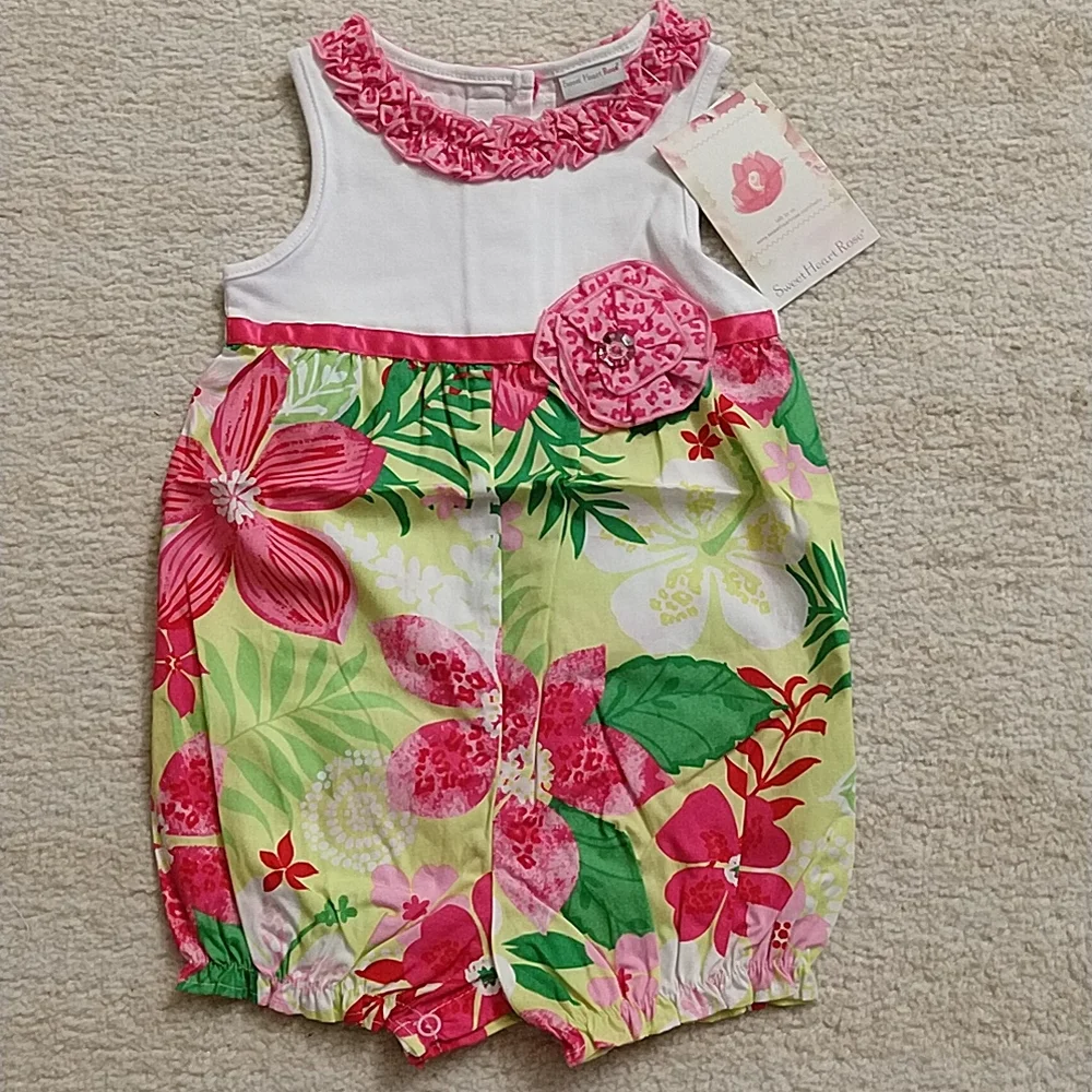 3/$33 NWT Beautiful Sweet Heart Rose Romper One Piece Size 24M